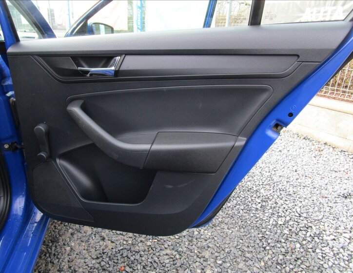 Škoda Rapid Sedan 999,0 70 kw