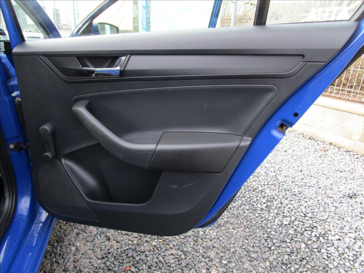 Škoda Rapid Sedan 999,0 70 kw