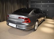 Volvo S90 Sedan / Limuzína 2,0 l 228 kw