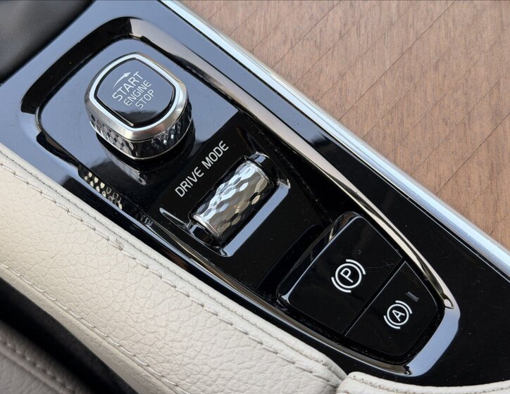 Volvo V90 Kombi 2,0 l 110 kw