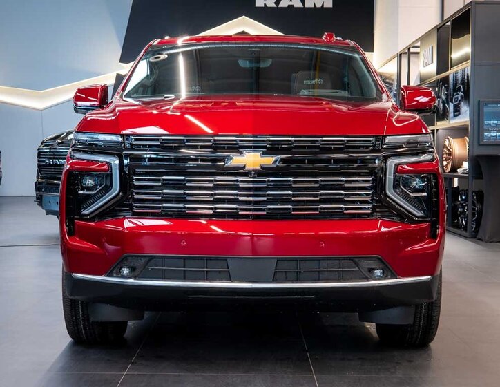 Chevrolet Suburban SUV / Terénní 6,2 l 313 kw