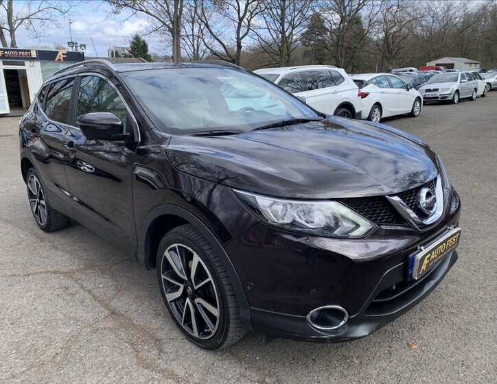 Nissan Qashqai SUV / Terénní 1,6 l 96 kw