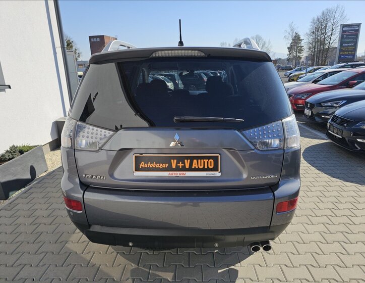 Mitsubishi Outlander SUV / Terénní 2,2 l 115 kw