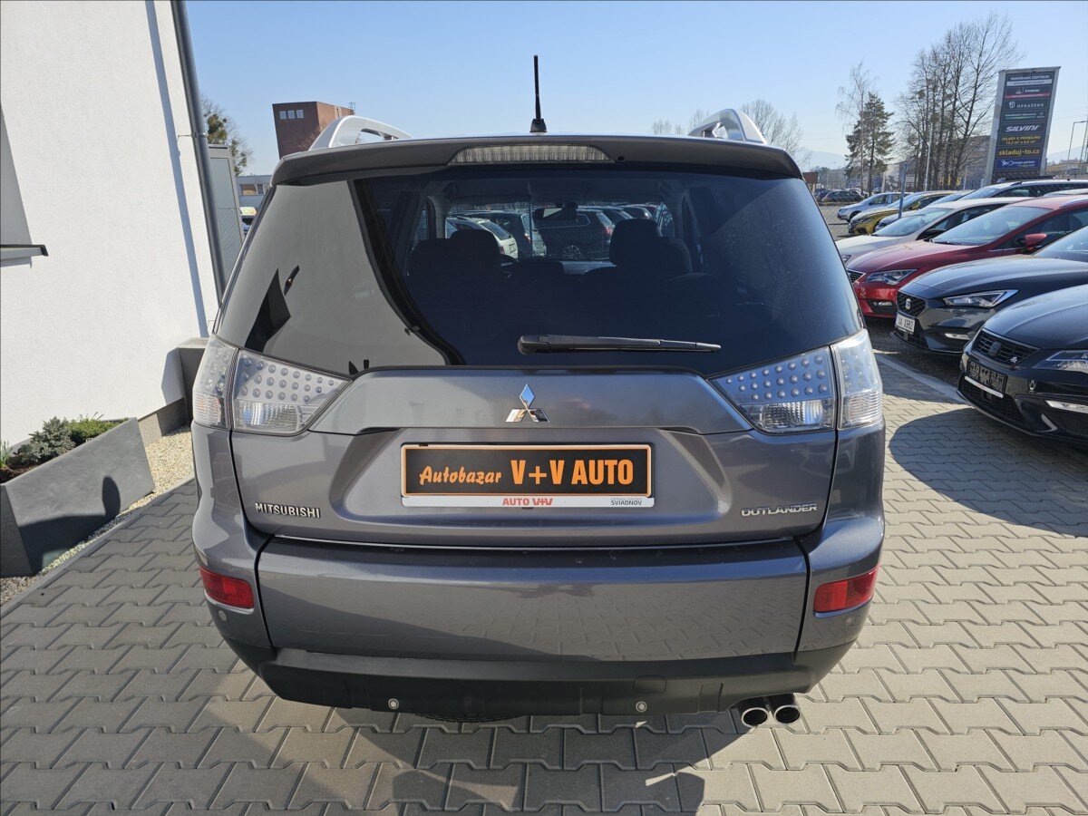 Mitsubishi Outlander SUV / Terénní 2,2 l 115 kw