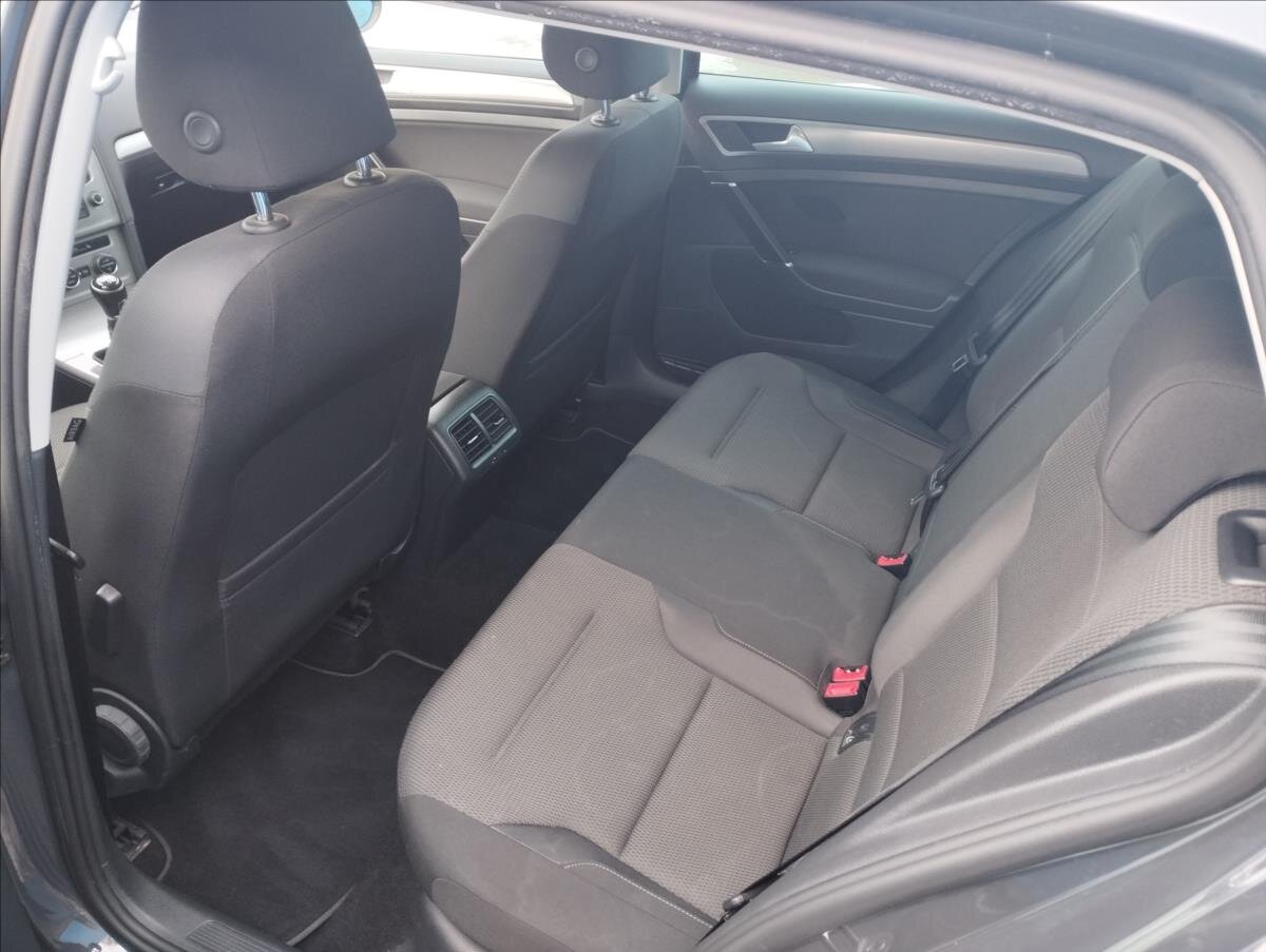 Volkswagen Golf Hatchback 1,2 l 63 kw