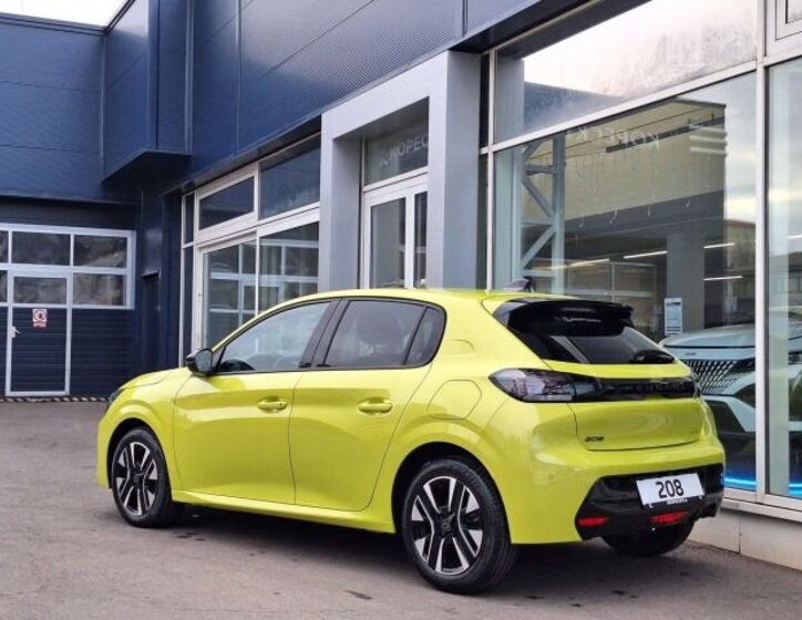 Peugeot 208 Hatchback 1,2 l 74 kw