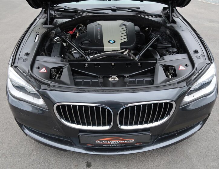 BMW Řada 7 24