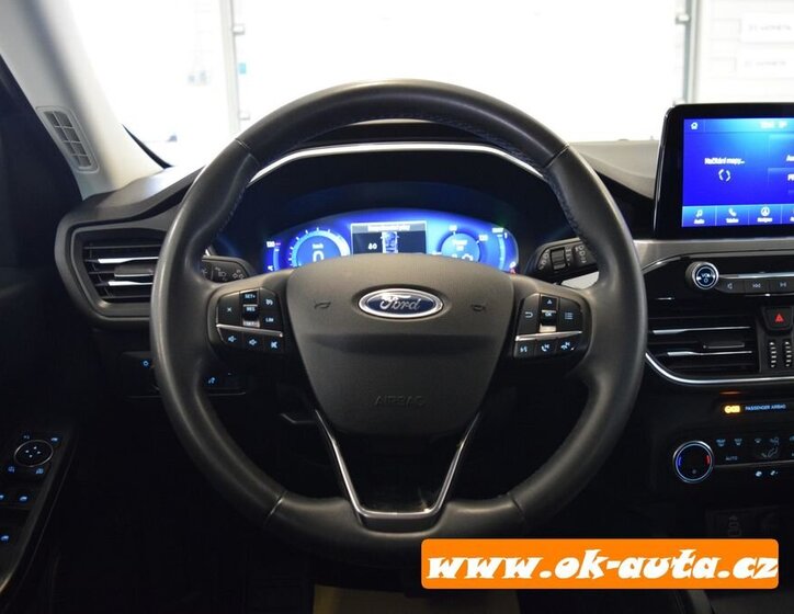 Ford Kuga SUV / Terénní 2,5 l 112 kw