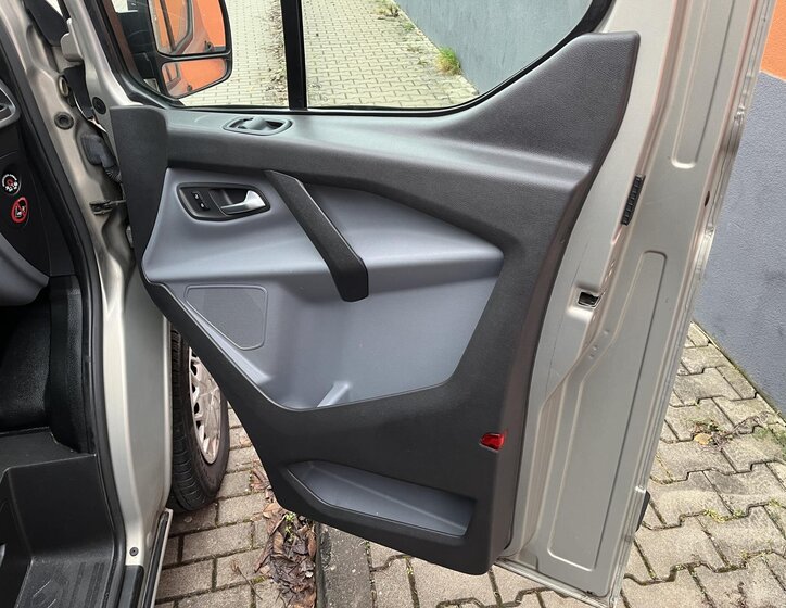 Ford Transit Custom 17