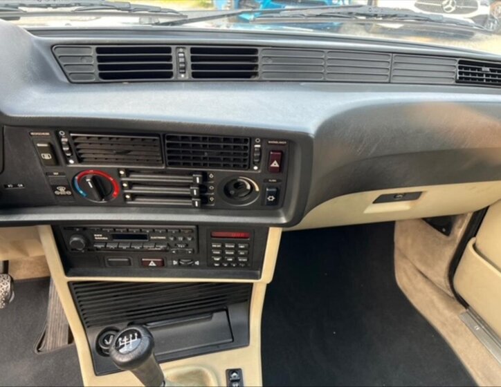 BMW M6 Kupé 3,5 l 210 kw