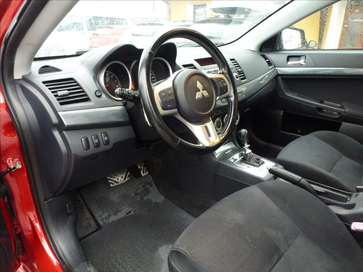 Mitsubishi Lancer Hatchback 2,0 l 217 kw