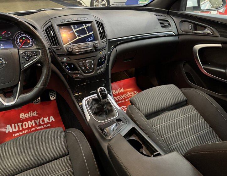 Opel Insignia Kombi 2,0 l 120 kw