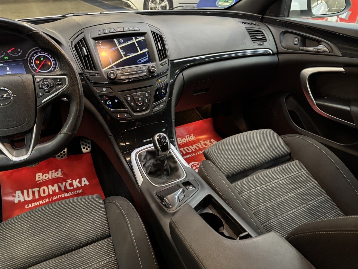 Opel Insignia Kombi 2,0 l 120 kw