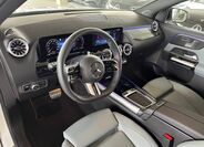 Mercedes-Benz GLA 12