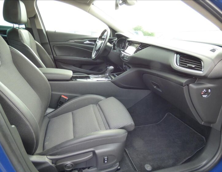 Opel Insignia Kombi 2,0 l 154 kw