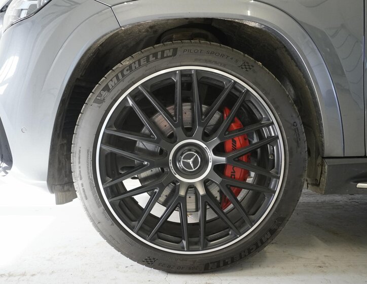 Mercedes-Benz GLS SUV / Terénní 4,0 l 450 kw