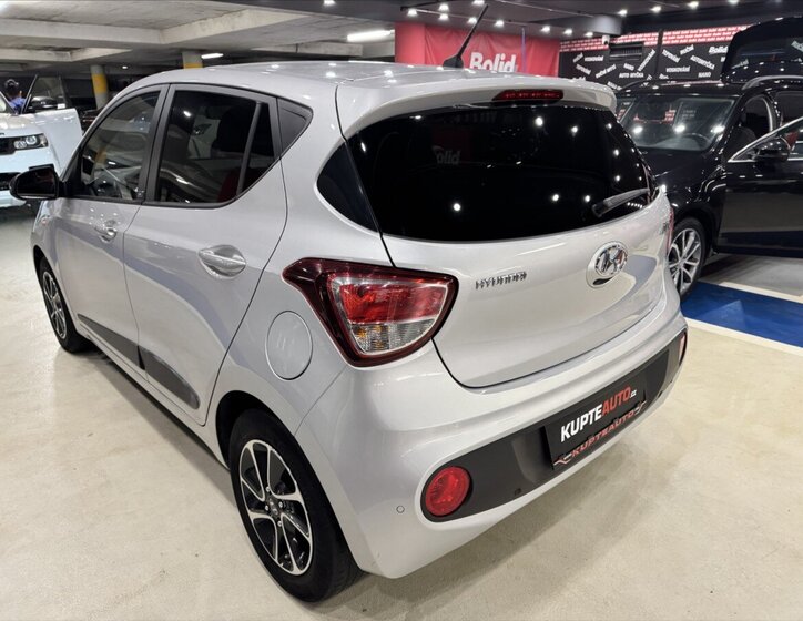 Hyundai i10 Hatchback 1,2 l 64 kw