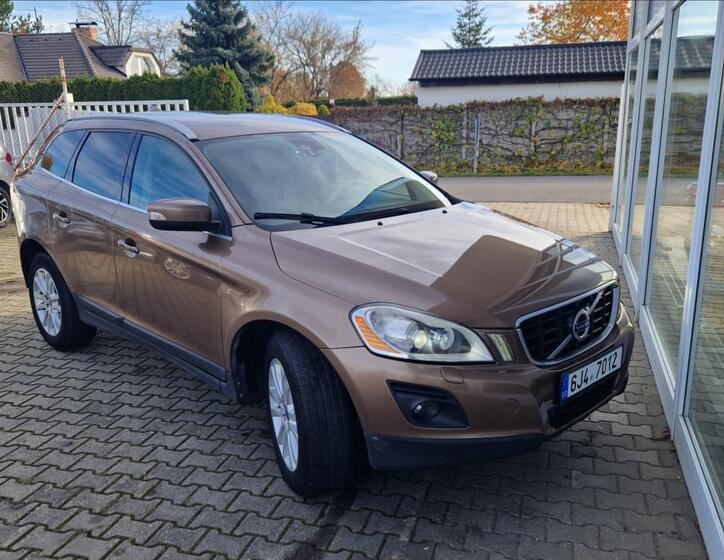 Volvo XC60 8