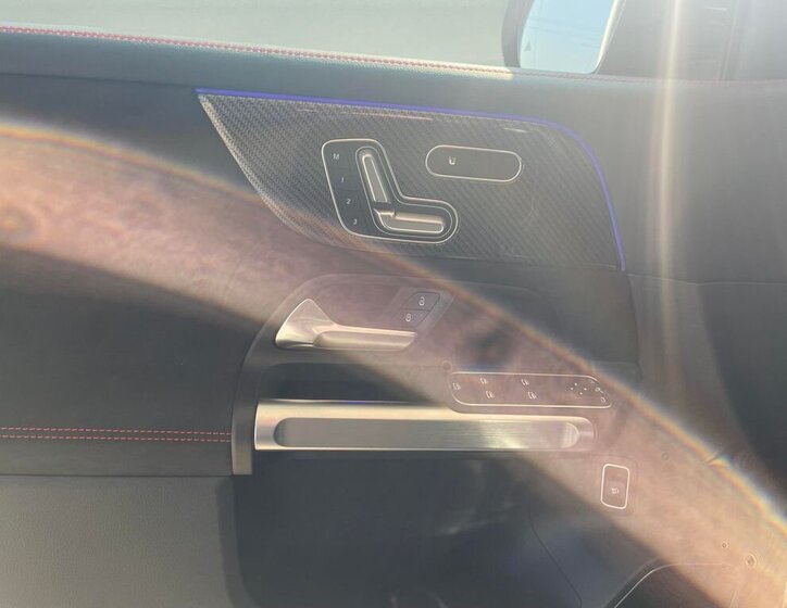 Mercedes-Benz GLB SUV / Terénní 2,0 l 110 kw