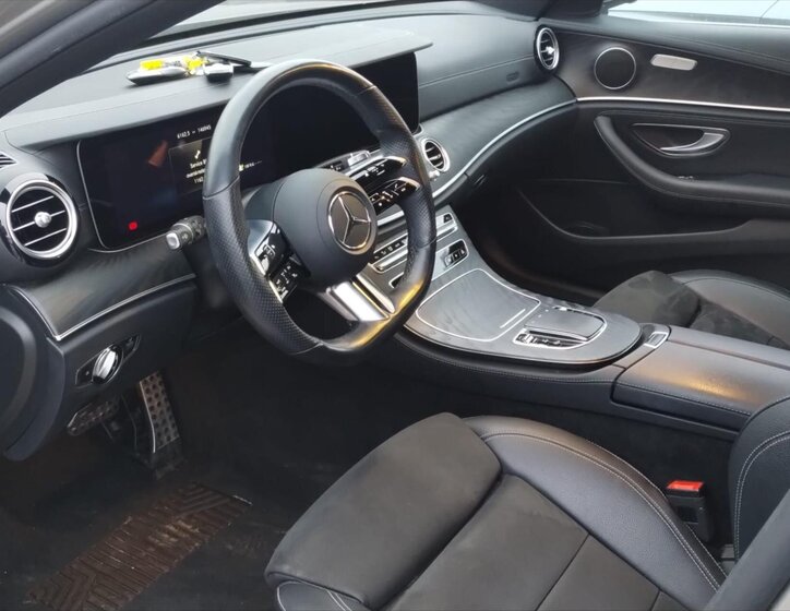 Mercedes-Benz Třídy E Kombi 2,0 l 143 kw