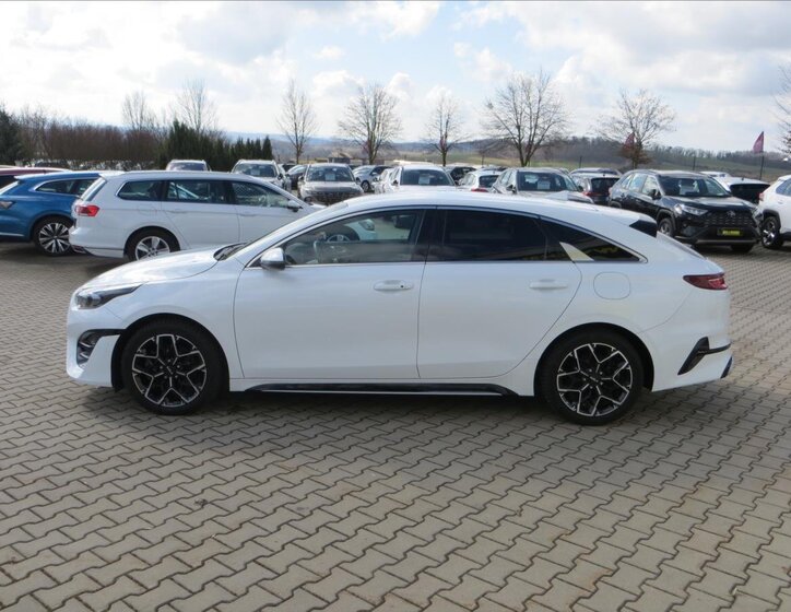 KIA ProCeed Kombi 1,5 l 117 kw