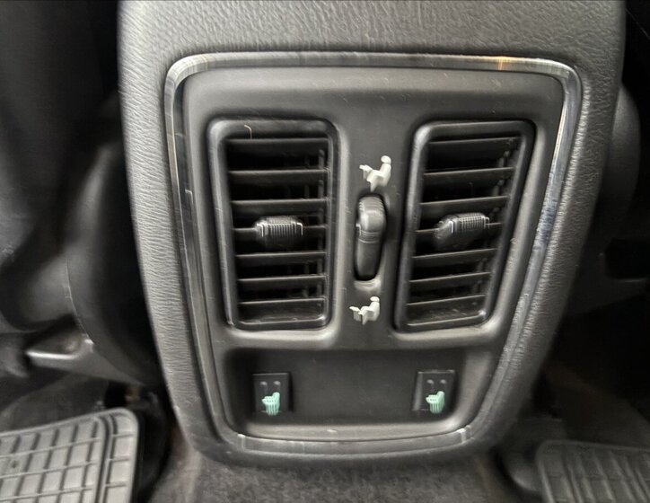 Jeep Grand Cherokee 23