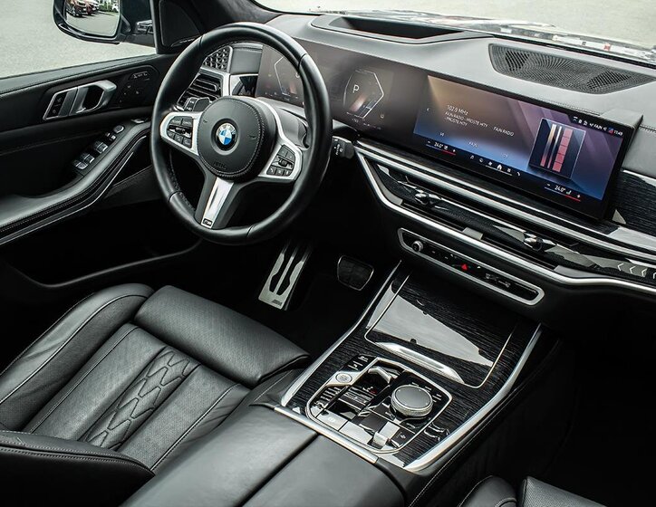 BMW X7 SUV / Terénní 3,0 l 250 kw