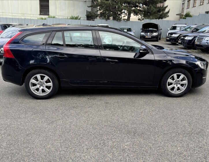 Volvo V60 11