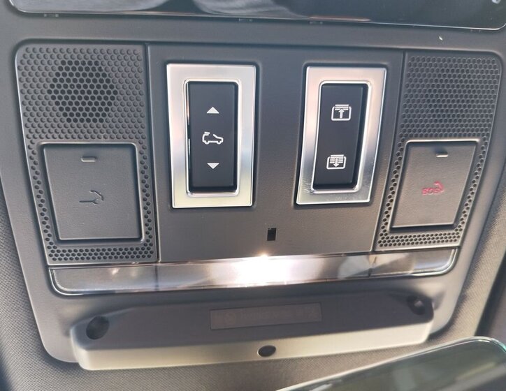 Land Rover Defender SUV / Terénní 3,0 l 258 kw