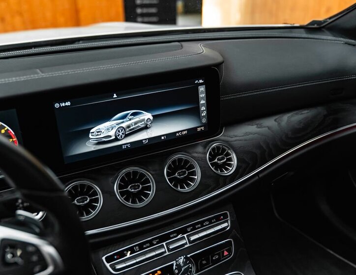 Mercedes-Benz Třídy E 10