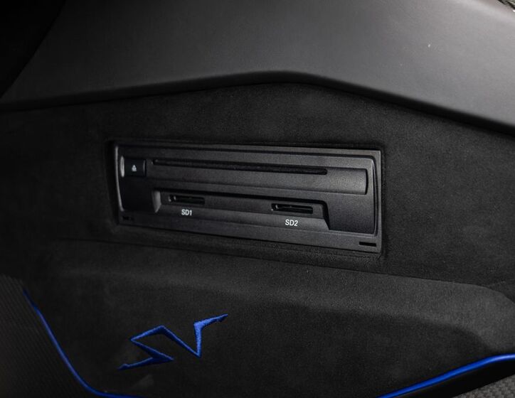 Lamborghini Aventador 13