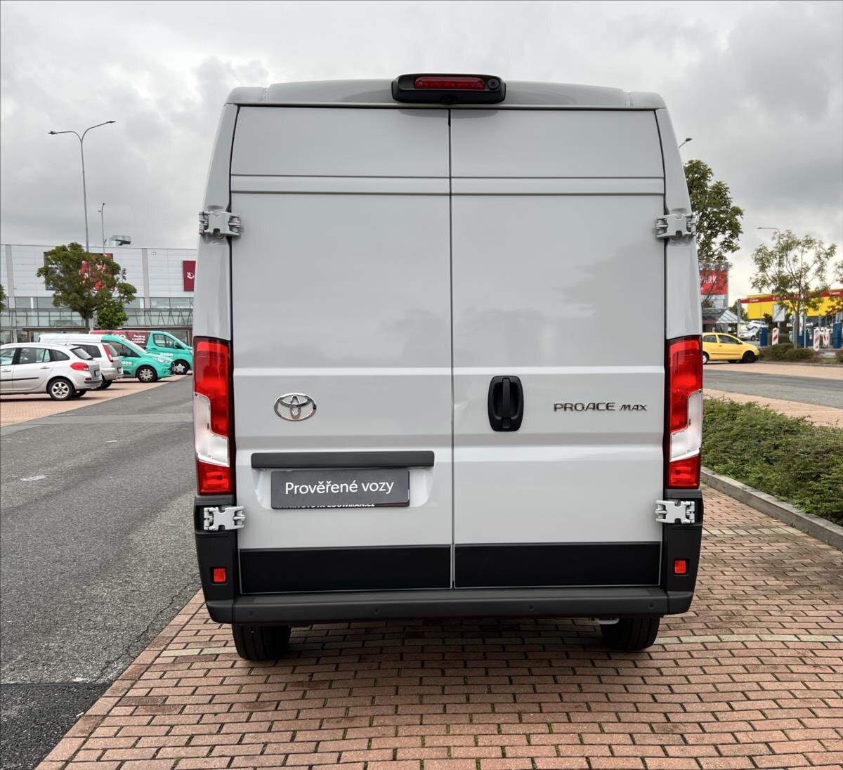 Toyota ProAce VAN-Minibus 2,2 l 132 kw
