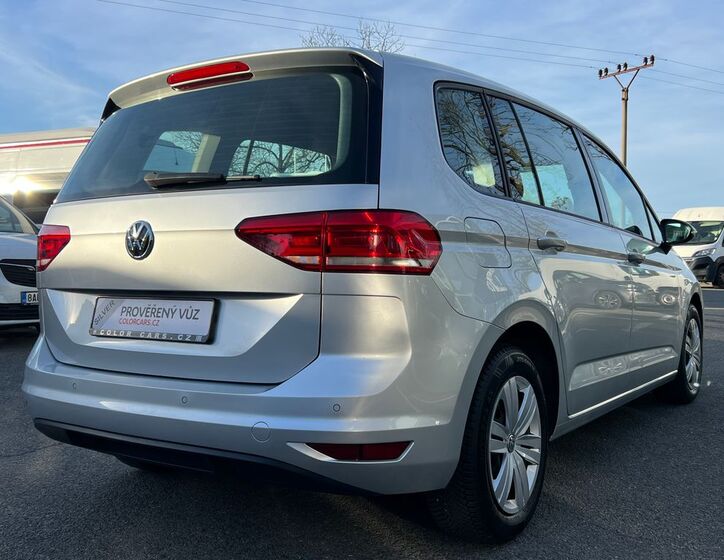 Volkswagen Touran 5