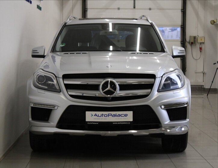 Mercedes-Benz GL 2