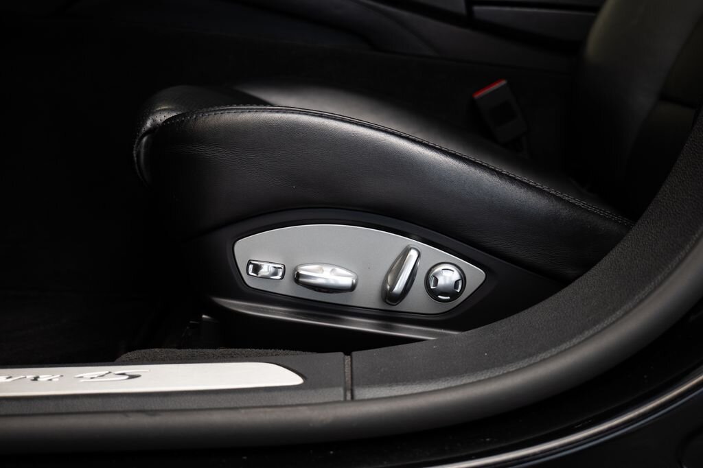 Porsche Panamera Sedan 4,8 l 294 kw