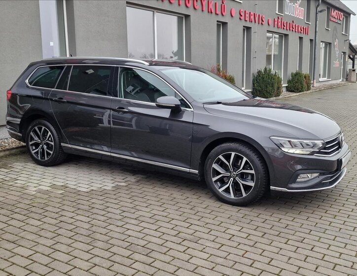 Volkswagen Passat 2