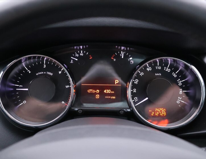 Peugeot 3008 MPV 2,0 l 120 kw