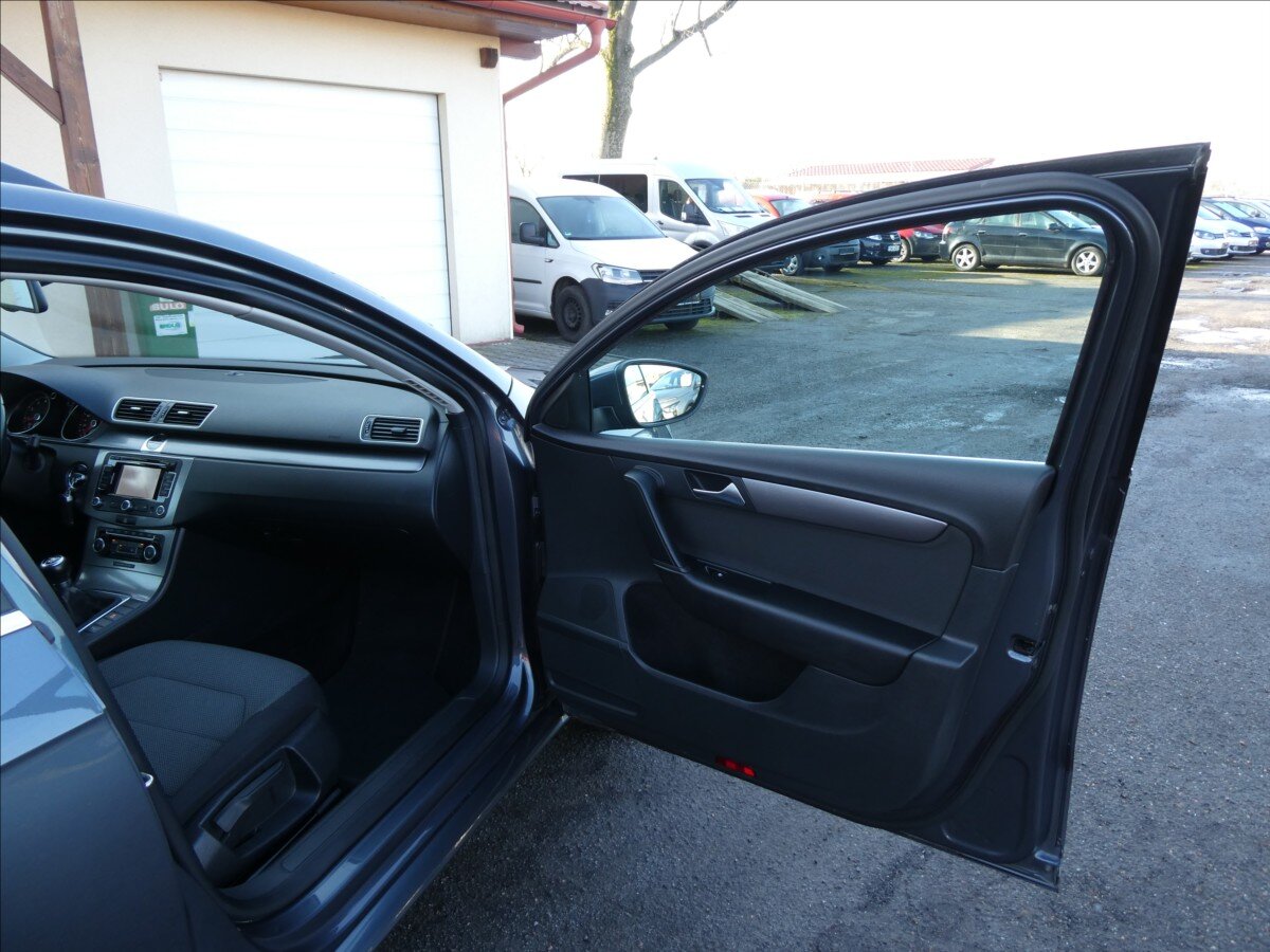 Volkswagen Passat Kombi 1,4 l 90 kw