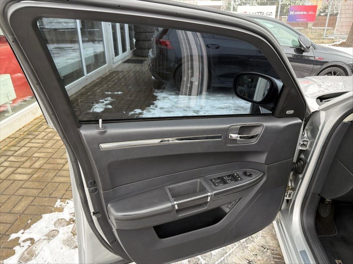 Chrysler 300C Kombi 3,0 l 160 kw