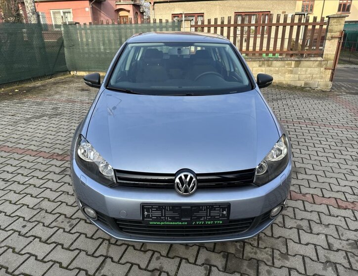 Volkswagen Golf 10