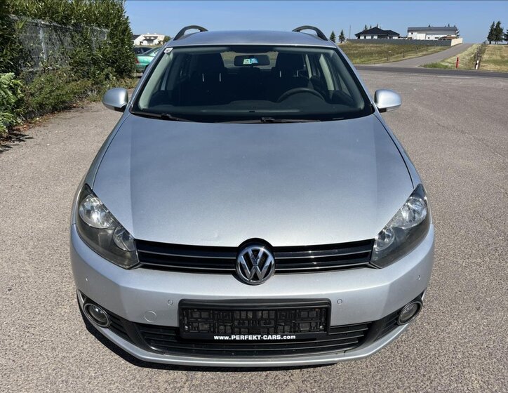 Volkswagen Golf Kombi 1,6 l 77 kw