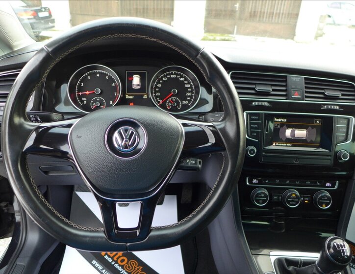 Volkswagen Golf Hatchback 1,2 l 81 kw