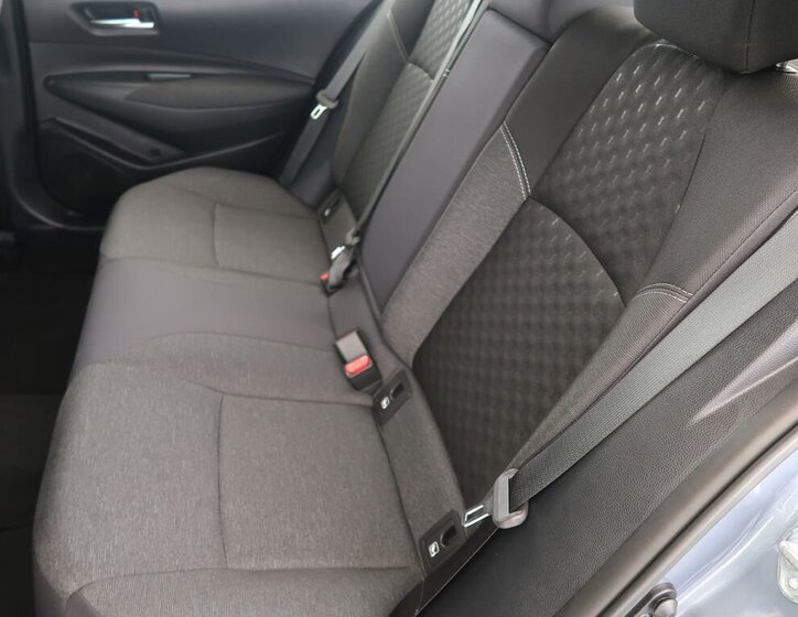 Toyota Corolla Sedan / Limuzína 1,5 l 92 kw