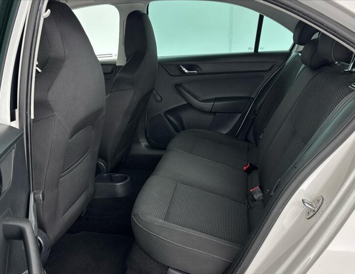 Škoda Rapid Liftback 1,2 l 63 kw