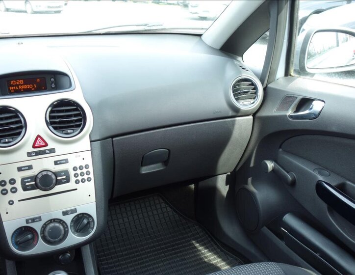 Opel Corsa Hatchback 1,2 l 59 kw