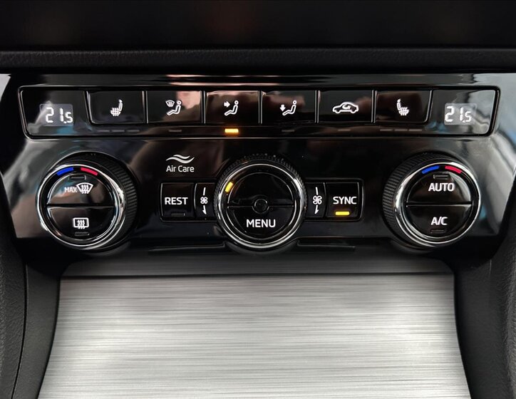 Škoda Superb Sedan / Limuzína 2,0 l 110 kw