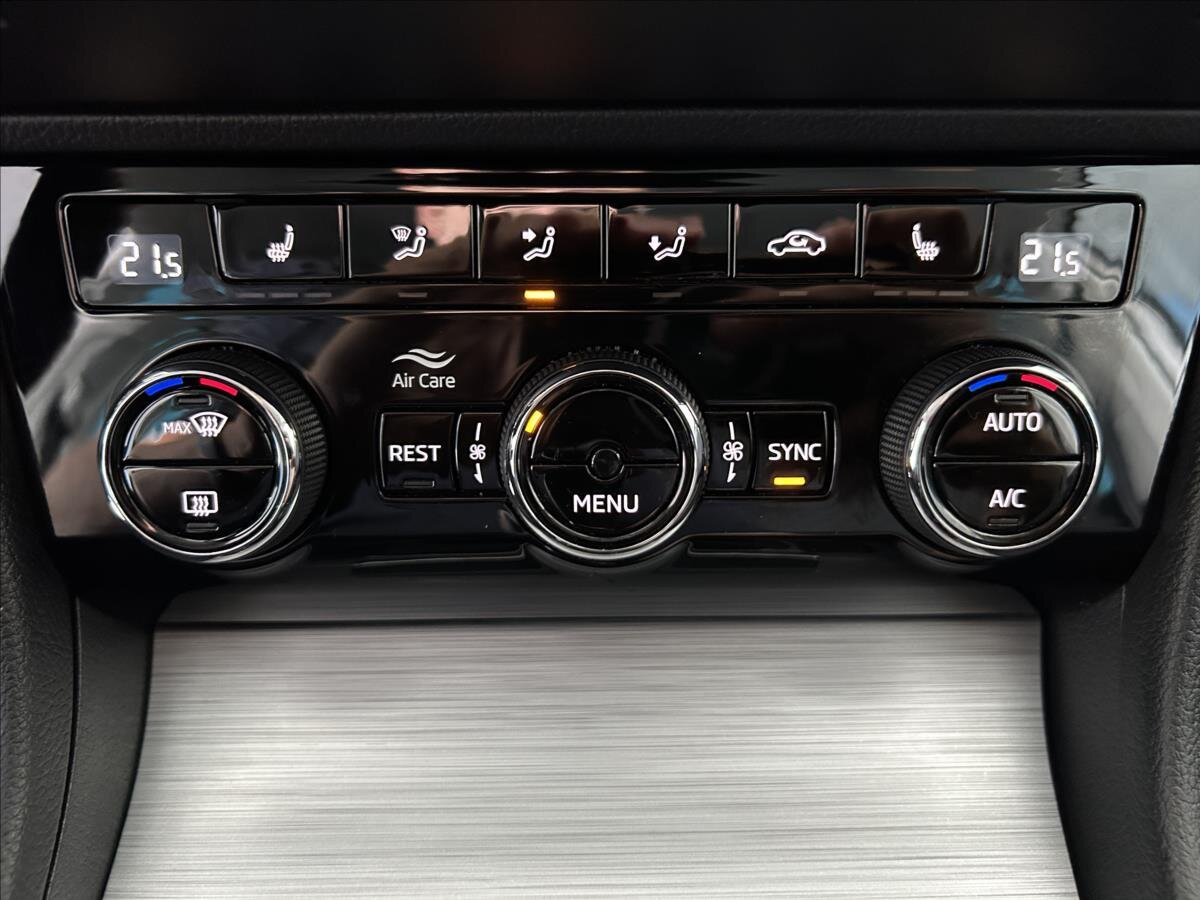 Škoda Superb Sedan / Limuzína 2,0 l 110 kw