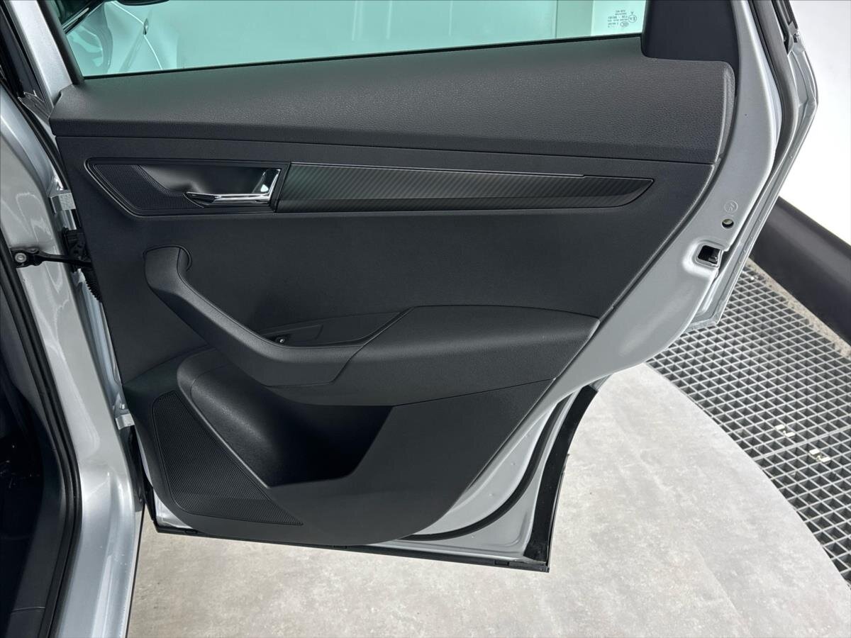 Škoda Karoq SUV / Terénní 1,5 l 110 kw