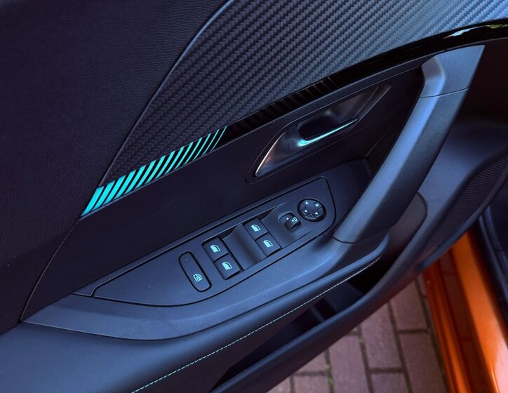 Peugeot 2008 Hatchback 1,2 l 74 kw