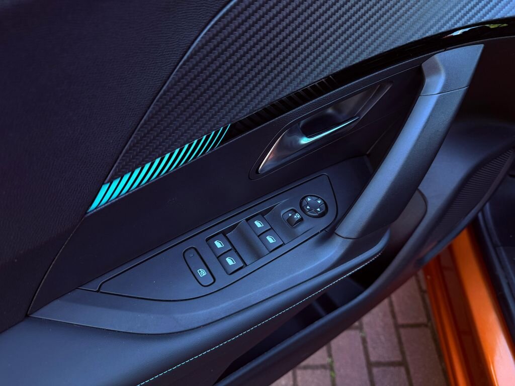 Peugeot 2008 Hatchback 1,2 l 74 kw